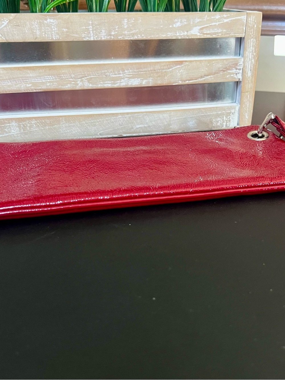 HOBO (HOBO International) Vida Cherry Red Patent Leather Wristlet/Clutch - Picture 3 of 8